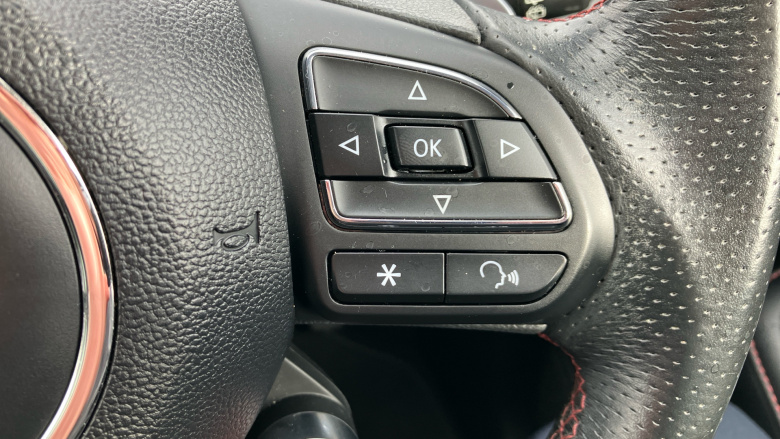 MG Hs 1.5 T-GDI Exclusive 5dr DCT Petrol Hatchback